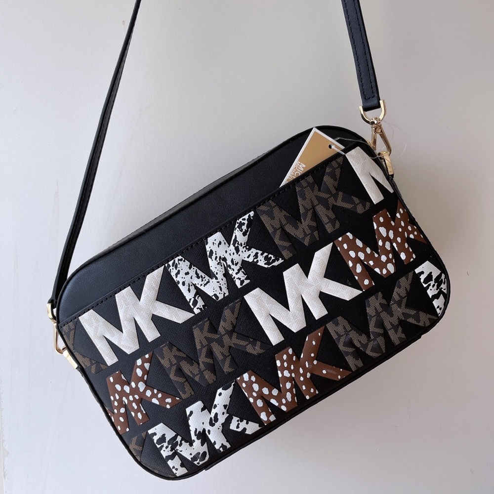 Michael Kors Crossbody - Picture 4 of 8